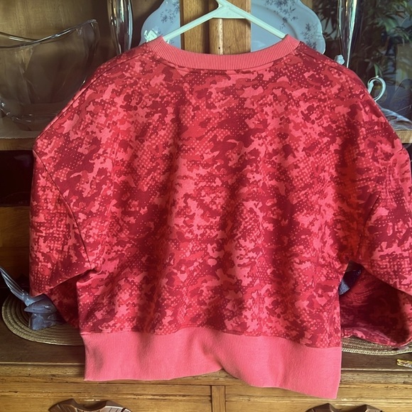 NWT Under Armour Women’s Rival Fleece Camouflage Crew Sweatshirt - Picture 6 of 8